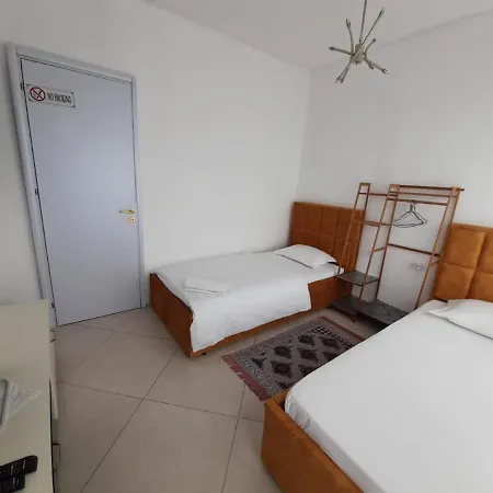 招待所 Guesthouse