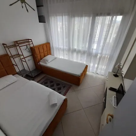招待所 Guesthouse 地拉那